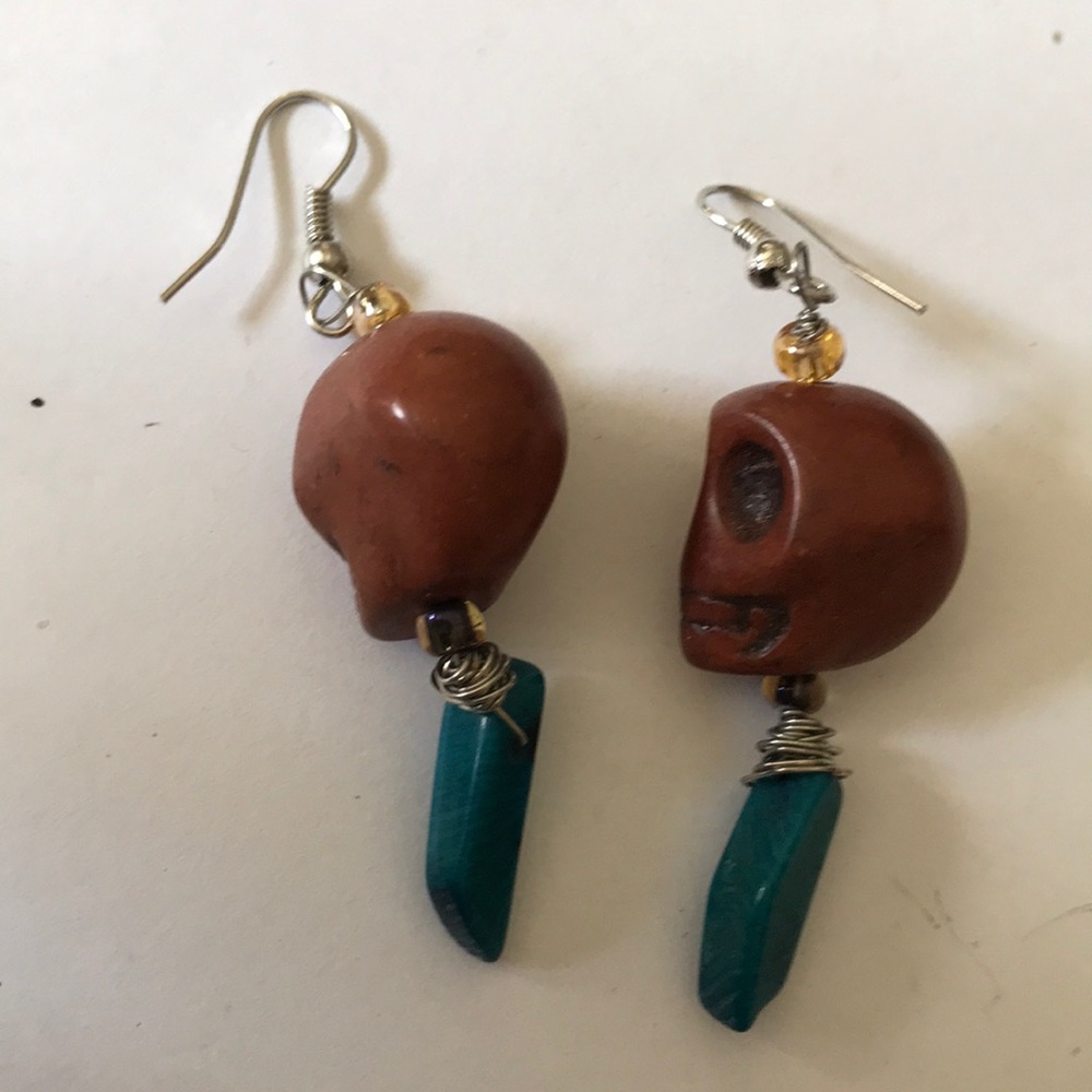 Skull turquoise earring
